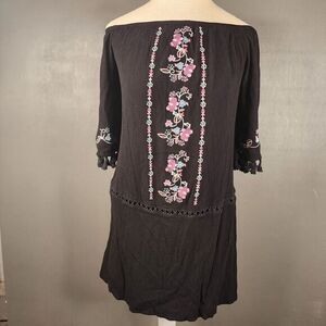Love Fire Off Women's Shoulder Embroidered Dress‎ SZ S Tasseled 3/4 Sleeve Black